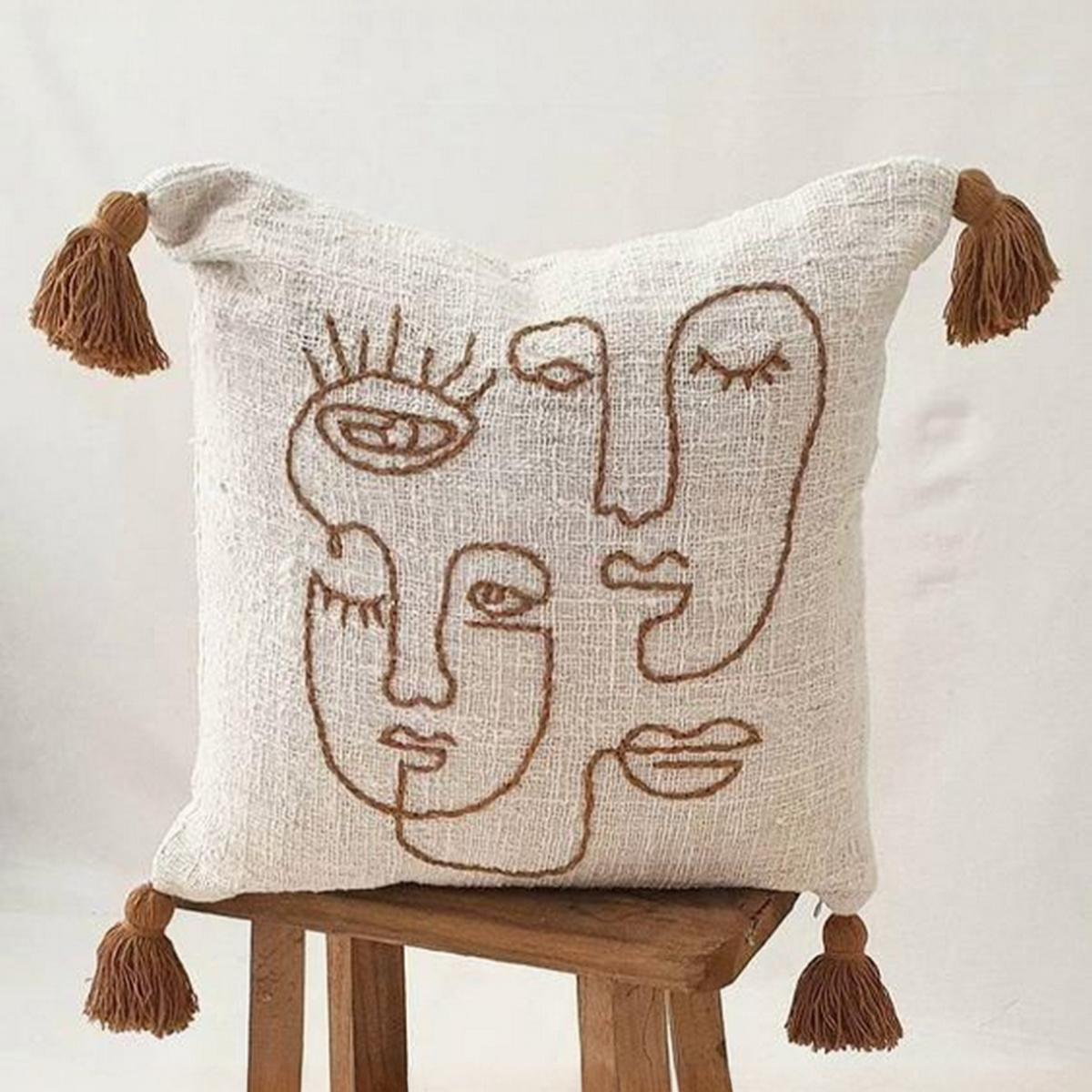 وسادة ديكور كتان بيج و أوف وايت - 45x45 سم